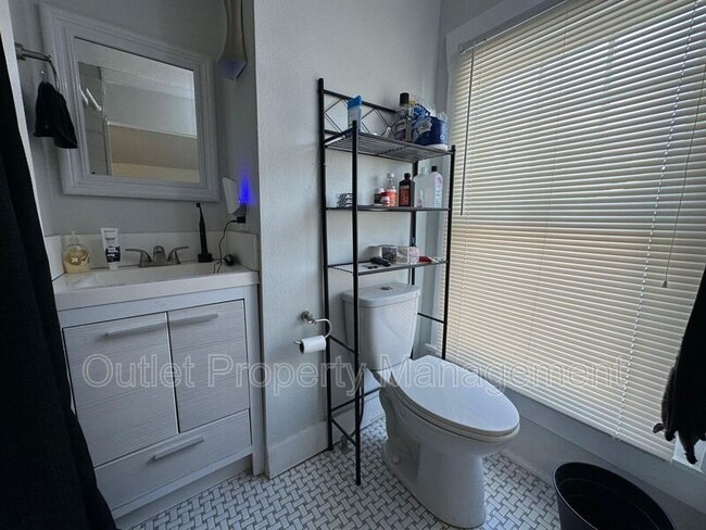 Photo - 133 E Concord St Unit 2