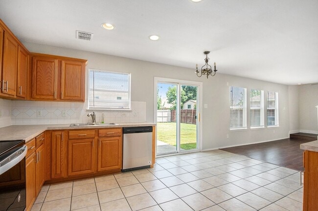 4225 Silverwood Trail
