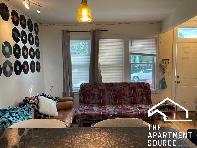 Photo - 1738 W Altgeld St Unidad 1F