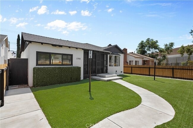 Photo - 1702 Landis St