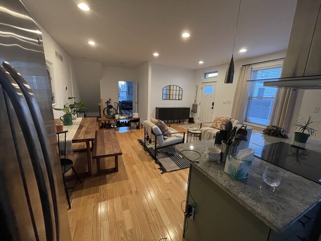 Photo - 1900 Poplar St Unit A