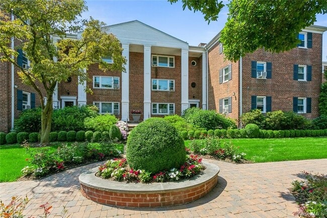 Photo - 1833 Palmer Ave Unit 2F