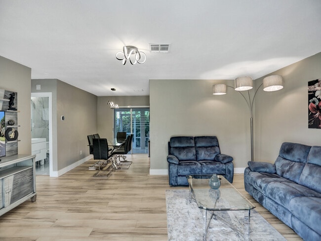 Photo - 491 SE 23rd Ave