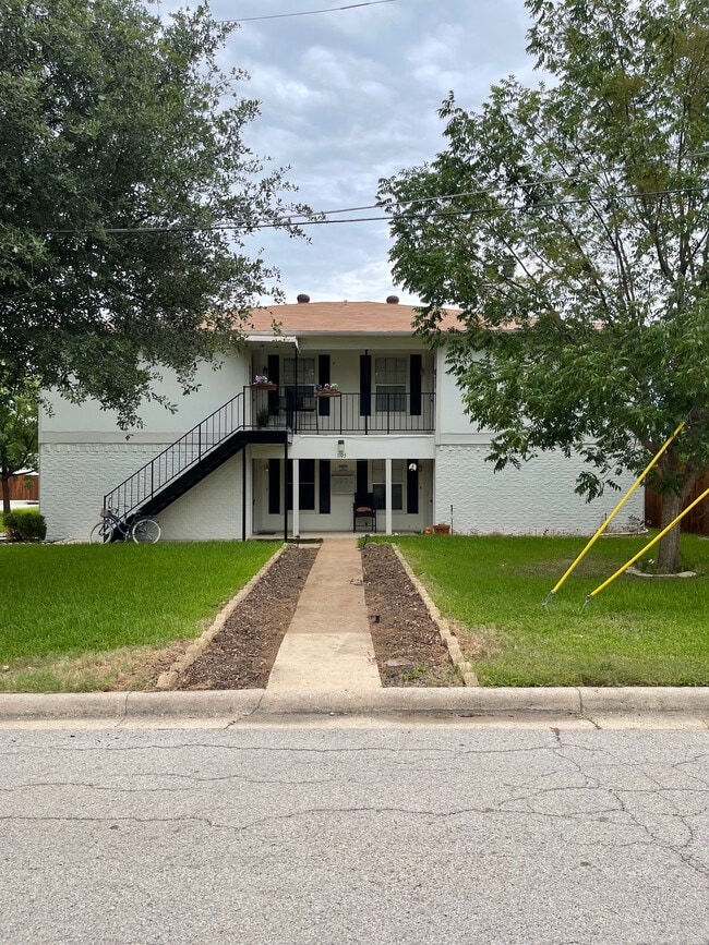 Photo - 1103 Airline Dr.