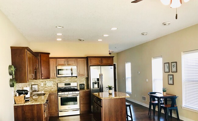 kitchen - 1678 Raven Dr Townhome