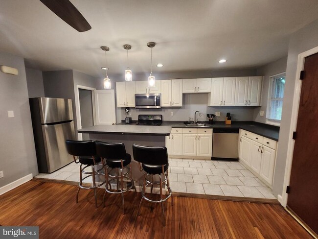 Photo - 5819 Bustleton Ave