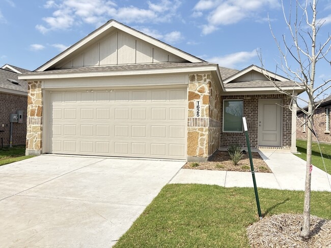 Building Photo - 1625 Elliott Rd