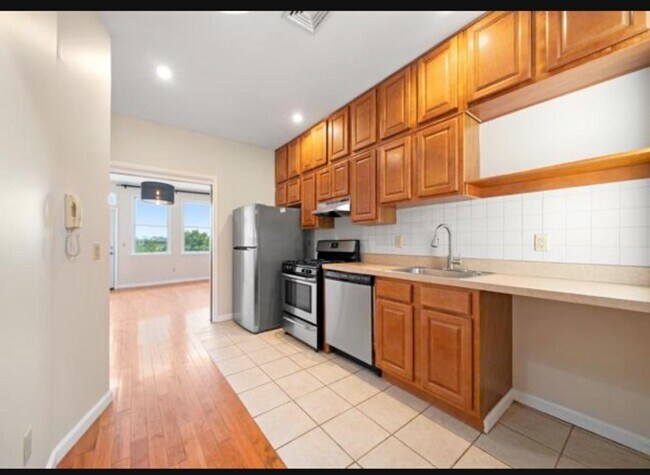 Photo - 54 Monitor St Unidad 4A