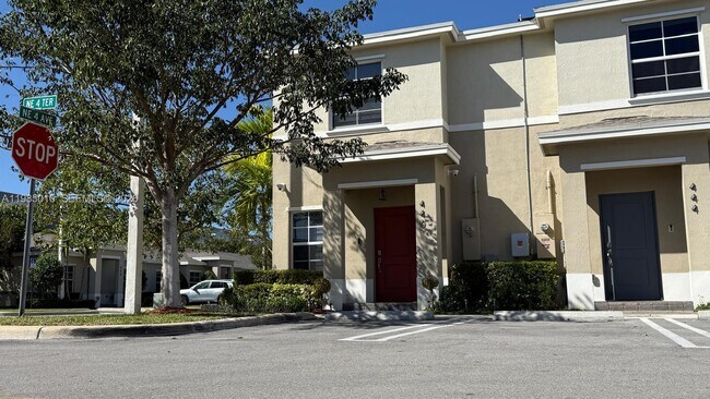 Photo - 440 NE 4th Terrace