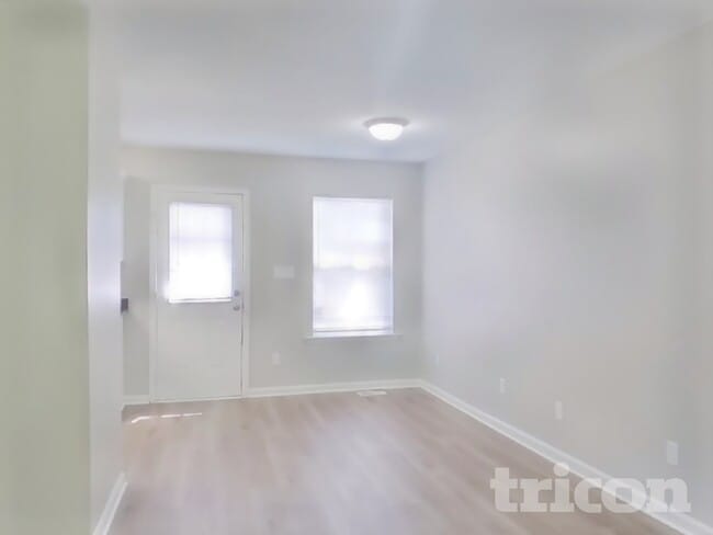 Photo - 2425 Saluda Dr
