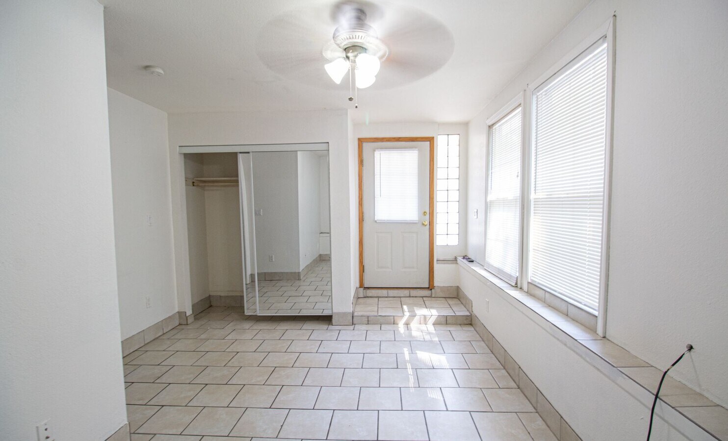 Photo - 404 Lawrence Pl Unit Apt 002