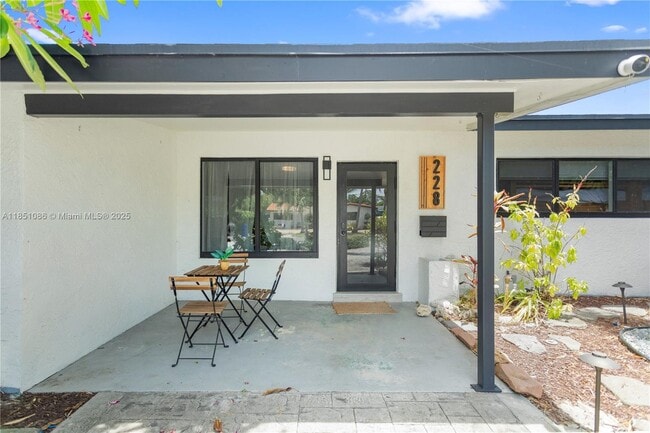 Photo - 228 NE 16th Ave