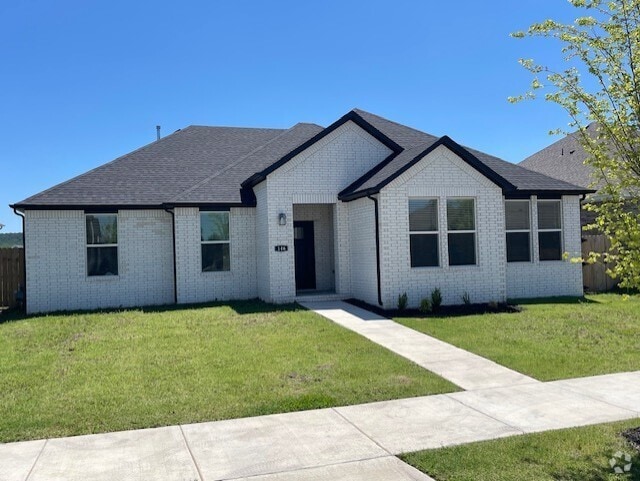 Building Photo - Element Home (4BR/2B)