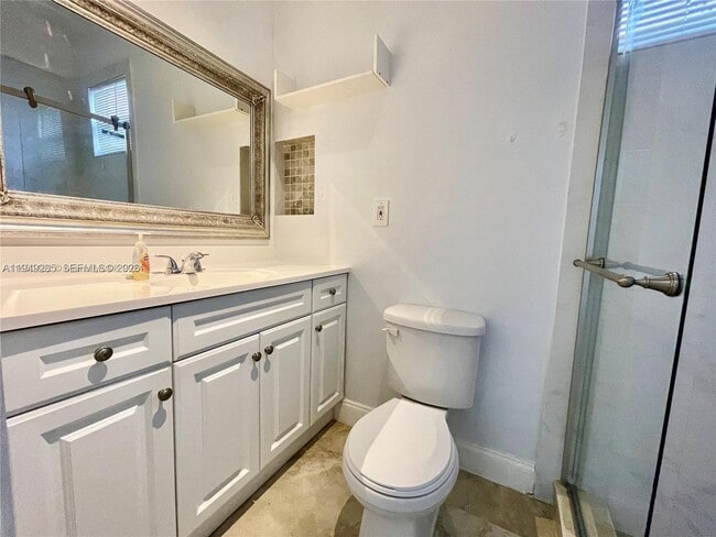 712 SW 5th Ct Unit 3