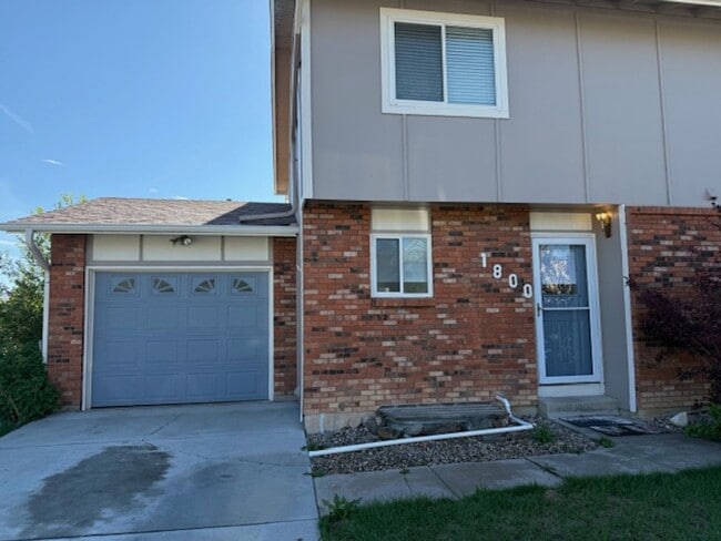 Photo - 3 Bedroom Townhome in FC!