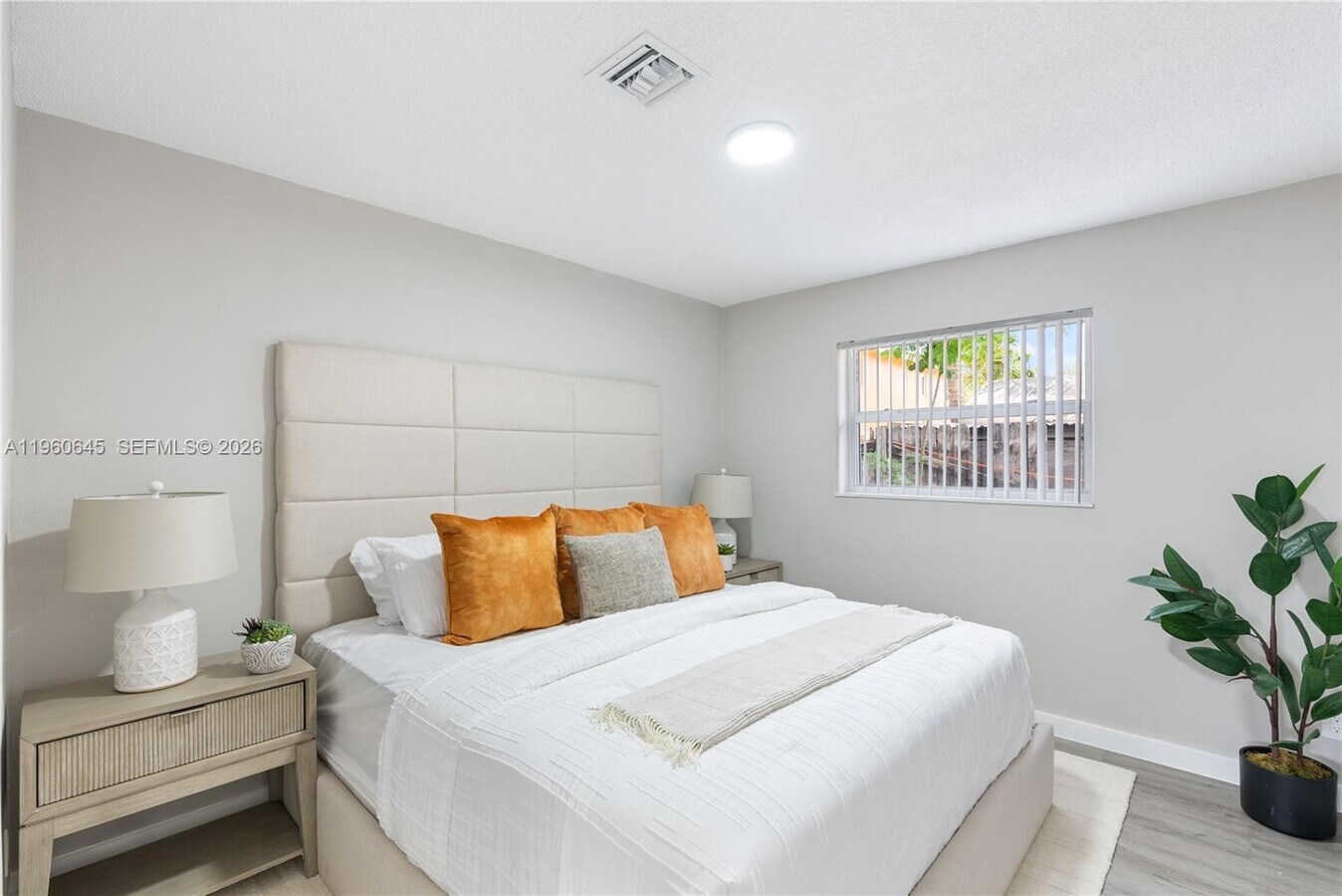 Photo - 322 SW 14th St Unidad 4