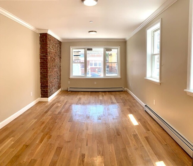 Photo - 3367 Fenton Ave