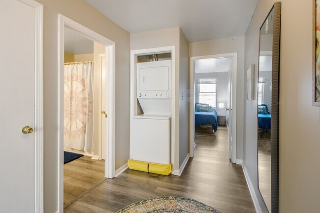 1216 W Lafayette Ave Unit UnitB - Front Bedroom