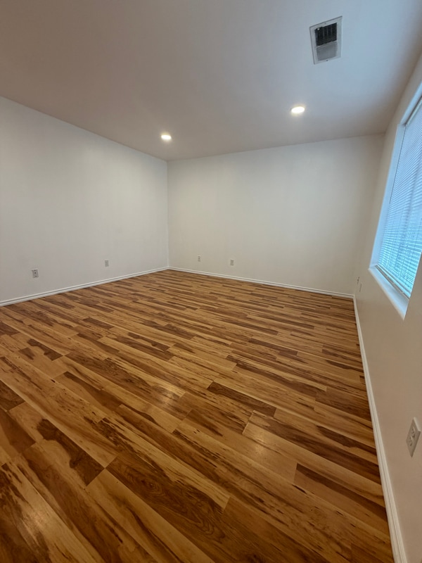 Photo - 223 Ivy St SE