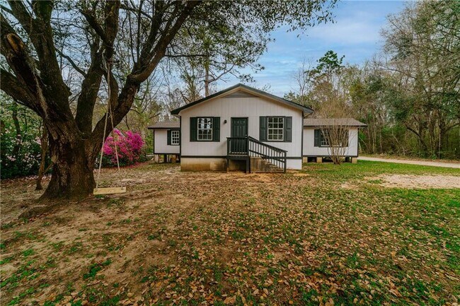Photo - 8666 Shaw St
