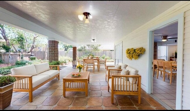 Photo - 15614 Barbarossa Dr House