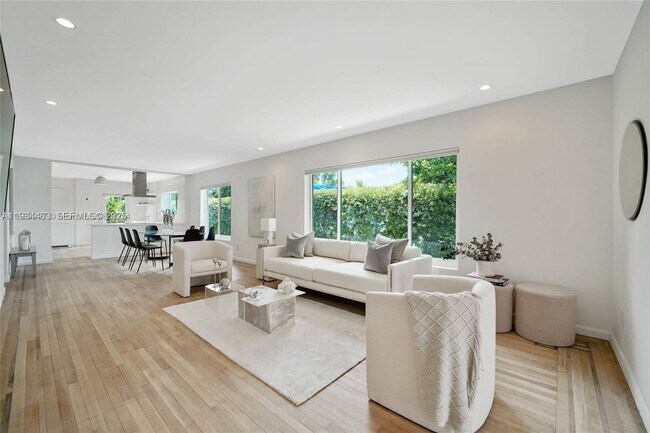 Photo - 8918 Garland Ave