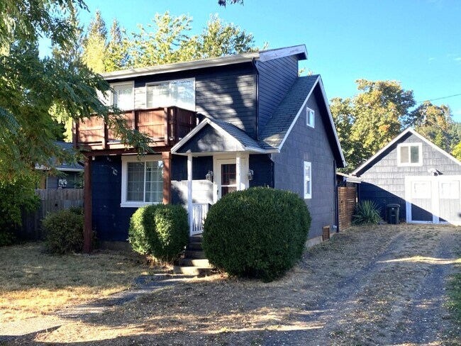 Darling Cottage in White Salmon - Darling Cottage in White Salmon