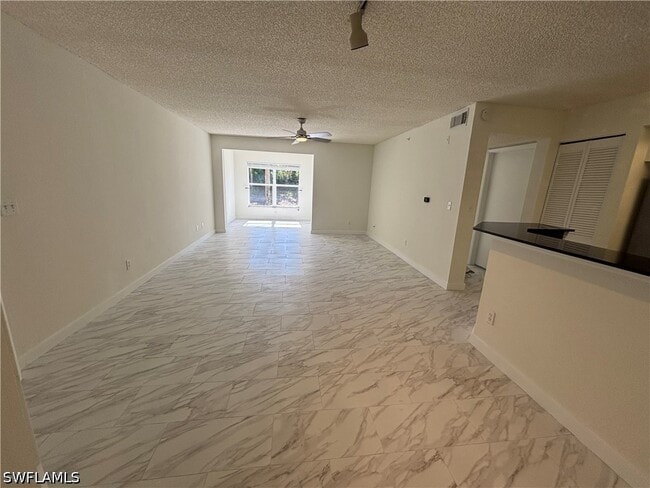 Building Photo - 8265 Ibis Club Dr Unit 610