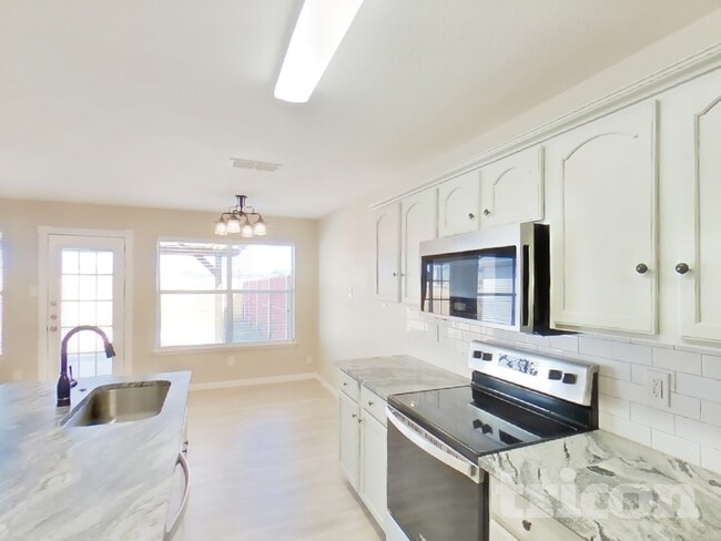 Photo - 1441 Pine Ln