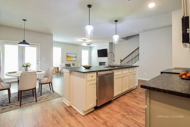 1012 Pearce Way