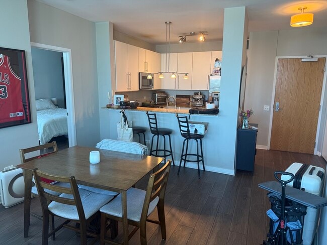 Photo - 757 N Orleans St Unit 2008