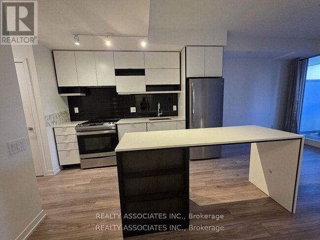 Photo - 4065 Confederation Pkwy Unit 3112