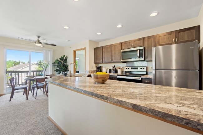 Cocina de apartamentos Saddlebrook - Saddle Brook Apartments