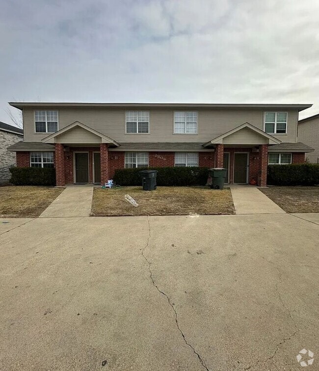 Building Photo - 2806 Leroy Cir Unit B Rental