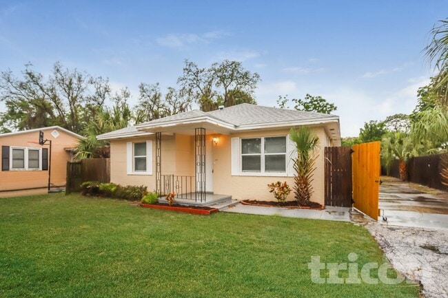 Building Photo - 612 Yelvington Ave