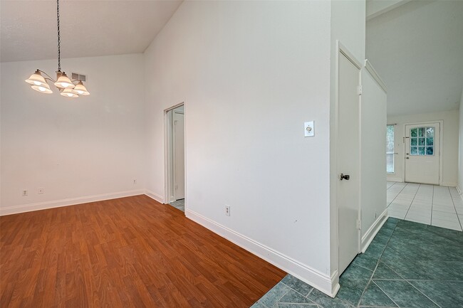 Photo - 3906 Quiet Pl Dr