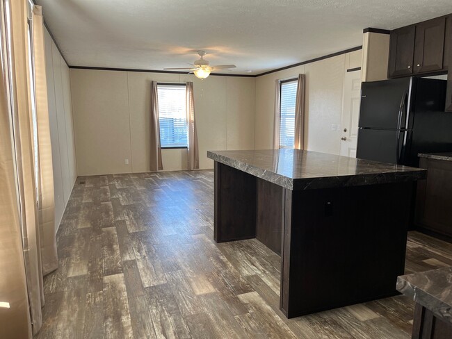 Photo - 117 Desander Dr