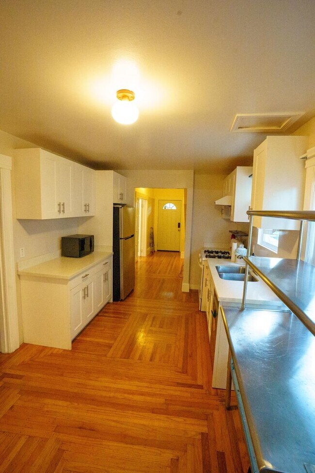 Photo - 5814 Martin Luther King Jr Way Unidad A