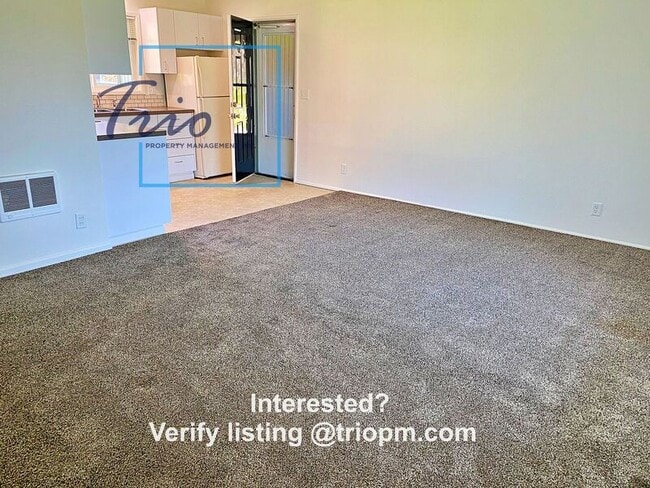 Photo - 822 E 35th Pl