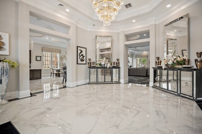 Photo - Ellis Station