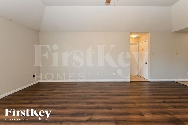 Photo - 8222 Sanford St