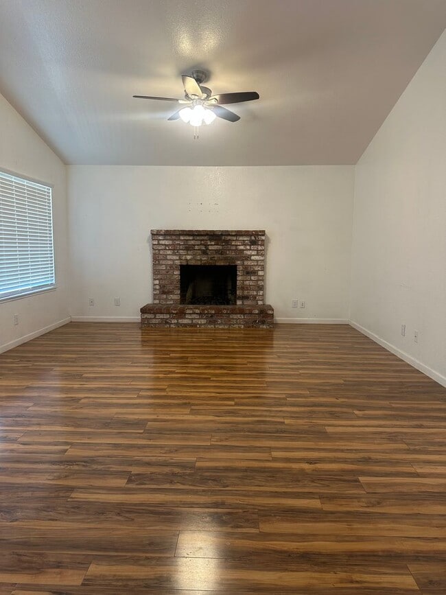 Photo - Beautiful Single Story Home Ready To Be Ca...