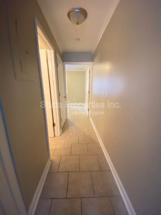 Photo - 414 Hermitage Dr Unit 1