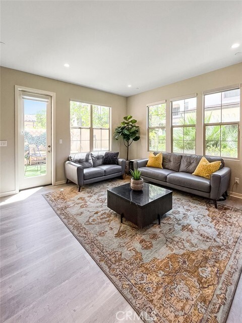 Photo - 120 Leafy Twig