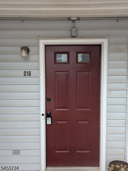 Photo - 316 Ventnor Ct