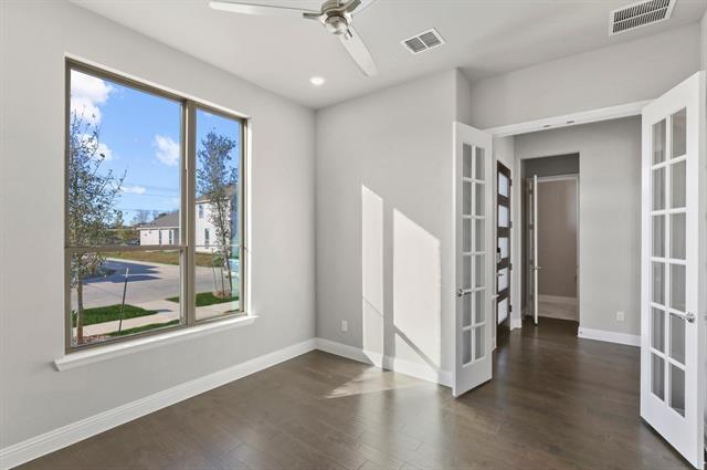 Photo - 484 Caitlyn Wy