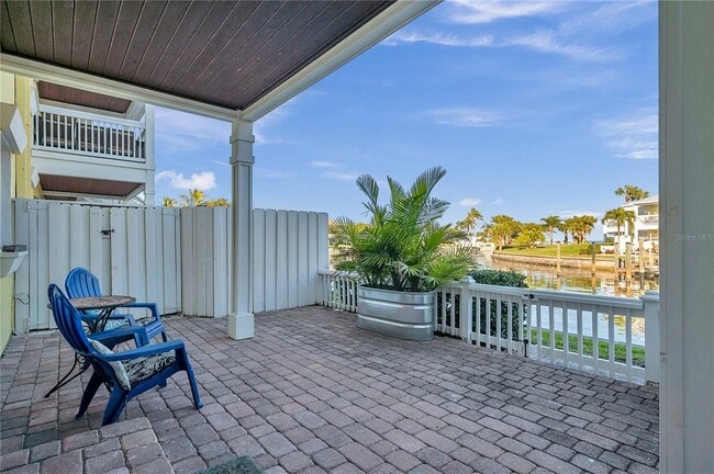 Building Photo - 4728 Beach Dr SE Unit A