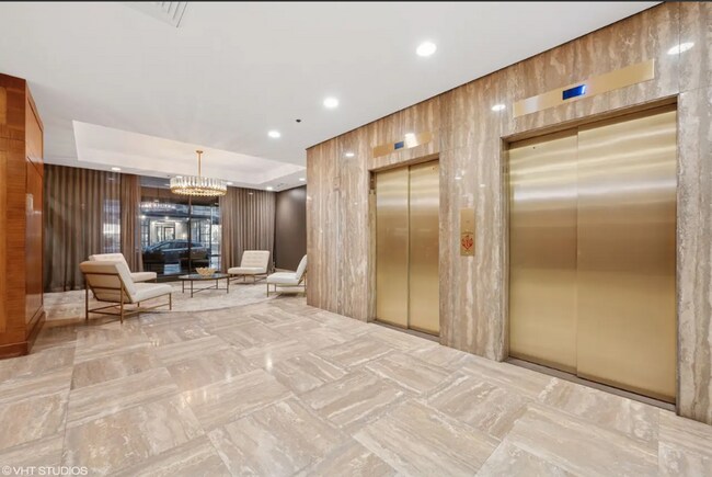 Photo - Prime Gold Coast Lovely 1BD/1BA Unidad 904