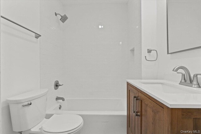 Photo - 300 Waccabuc Rd