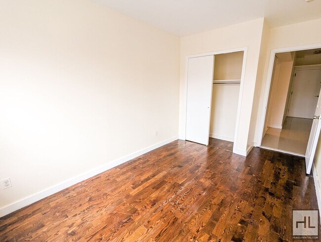 Photo - GATES AVENUE Unit 4F